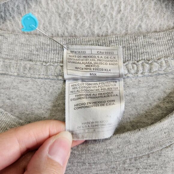 Nike Shirt Mens L Gray Vintage Y2K Silver Tag Left Swoosh Crewneck Tee Vtg - Picture 7 of 12